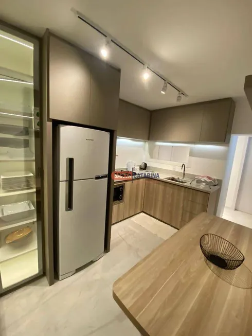 Foto 1 de Apartamento com 4 Quartos para alugar, 200m² em Centro, Balneário Camboriú