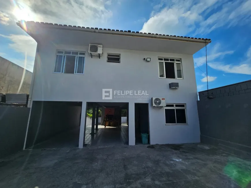 Foto 1 de Casa com 3 Quartos à venda, 200m² em Praia Comprida, São José