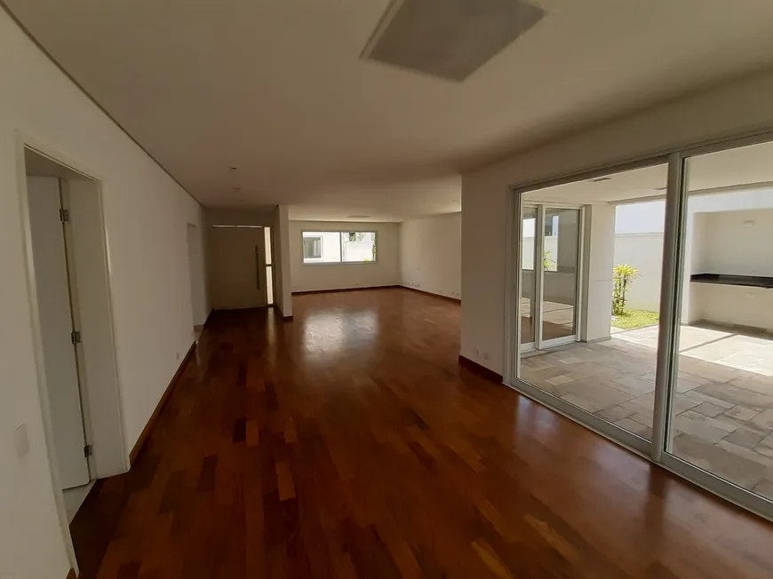 Foto 1 de Casa de Condomínio com 4 Quartos à venda, 586m² em Alto Da Boa Vista, São Paulo