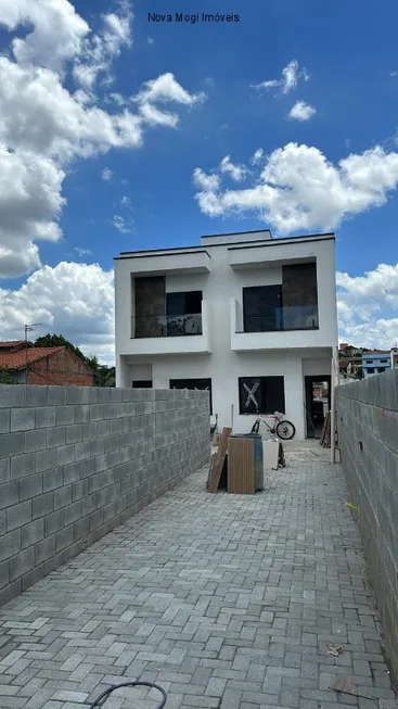 Foto 1 de Sobrado com 2 Quartos à venda, 82m² em Vila São Sebastião, Mogi das Cruzes