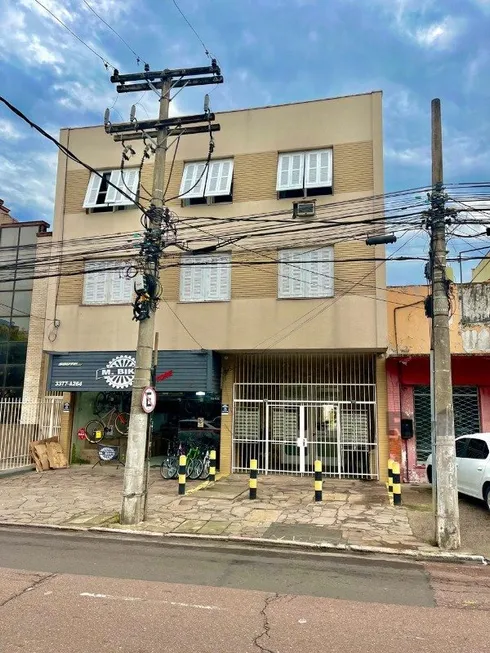 Foto 1 de Apartamento com 1 Quarto à venda, 46m² em Floresta, Porto Alegre