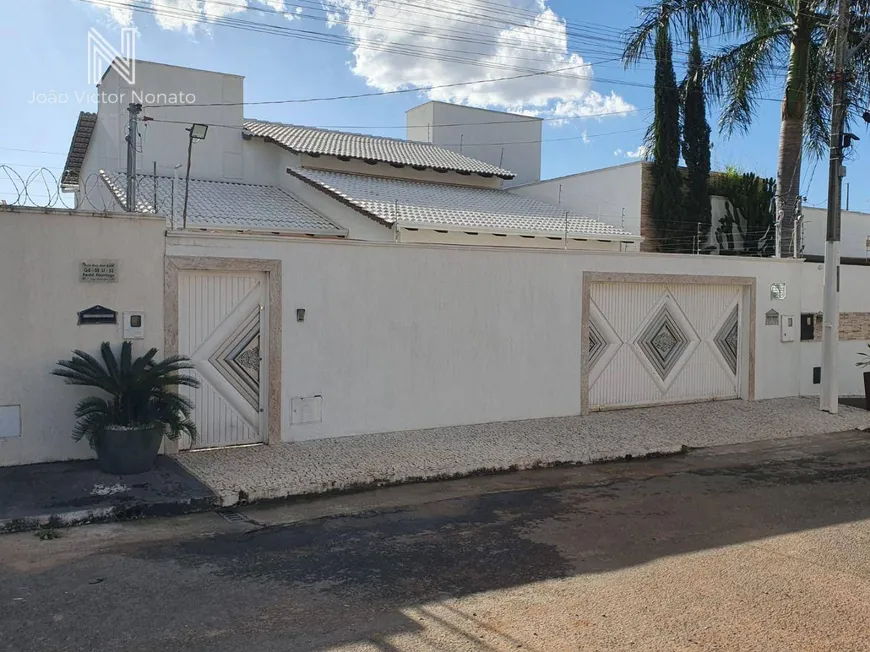 Foto 1 de Casa com 3 Quartos à venda, 167m² em Jardim Presidente, Goiânia