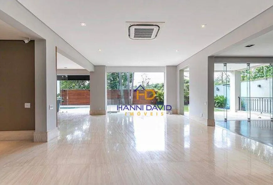 Foto 1 de Casa de Condomínio com 4 Quartos à venda, 1044m² em Jardim Petrópolis, São Paulo