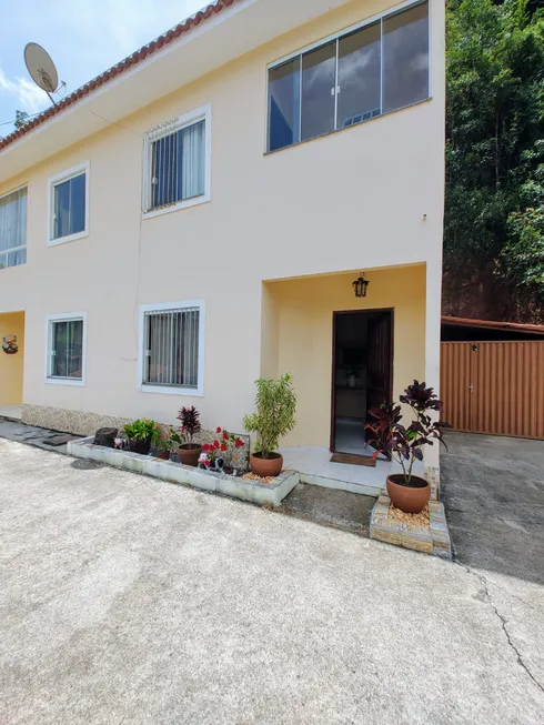 Foto 1 de Casa com 2 Quartos à venda, 66m² em Governador Portela, Miguel Pereira