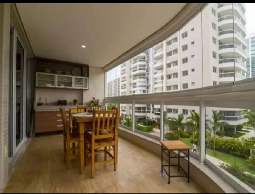 Foto 1 de Apartamento com 3 Quartos à venda, 110m² em Barra da Tijuca, Rio de Janeiro