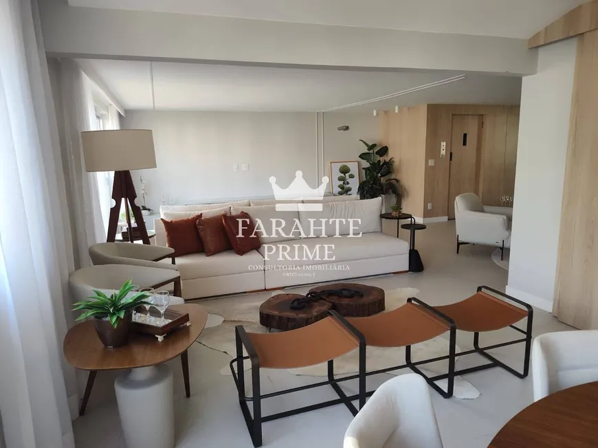 Foto 1 de Apartamento com 3 Quartos à venda, 215m² em Boqueirão, Santos