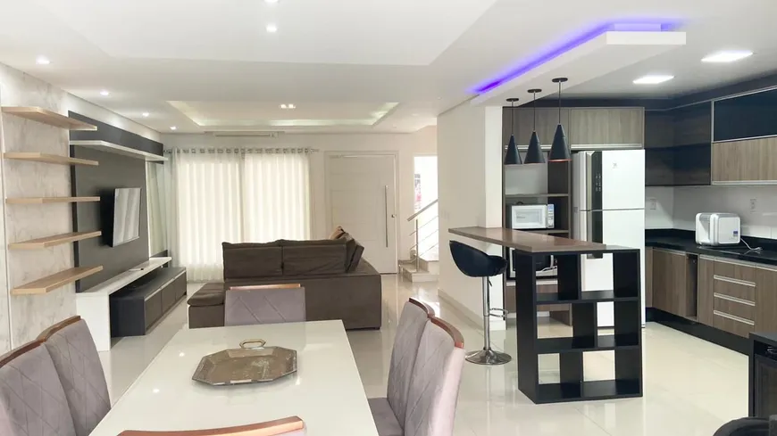 Foto 1 de Casa de Condomínio com 3 Quartos para alugar, 210m² em Sarandi, Porto Alegre