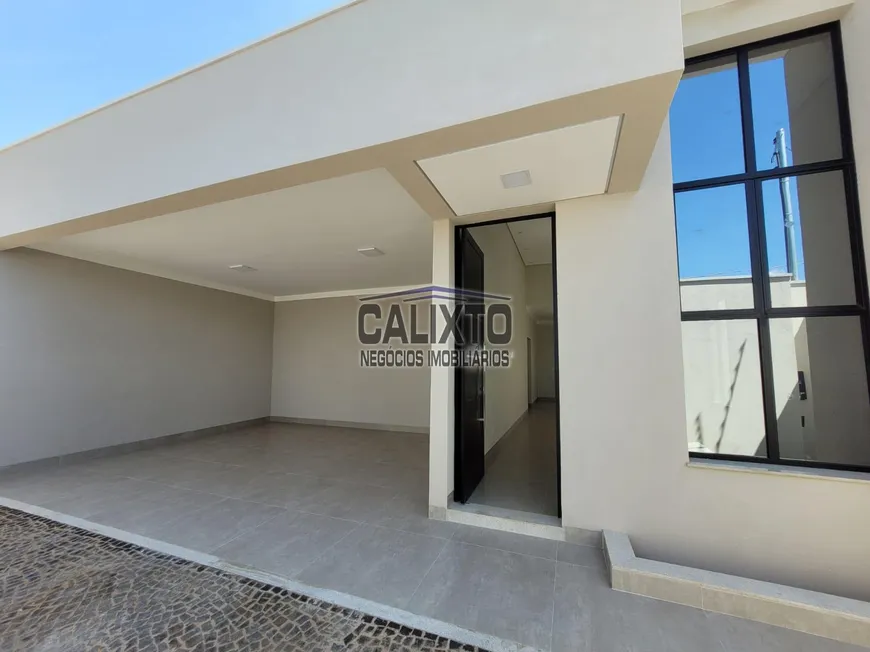 Foto 1 de Casa com 3 Quartos à venda, 155m² em Grand Ville, Uberlândia