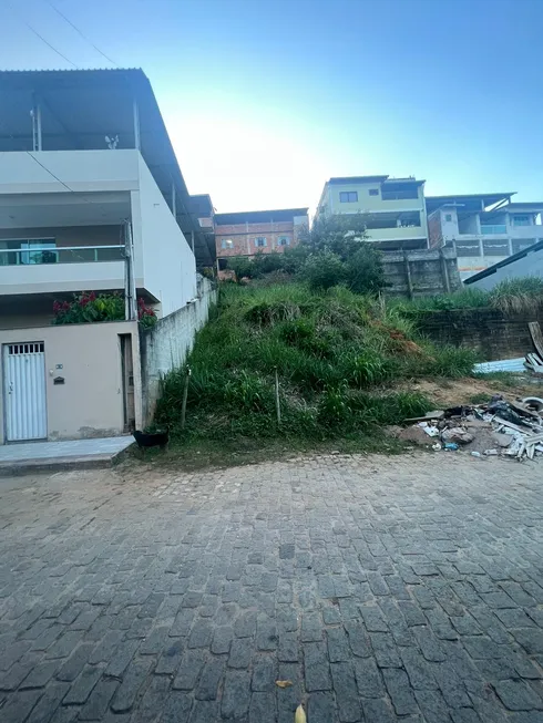 Foto 1 de Lote/Terreno à venda, 200m² em Niteroi, Atilio Vivacqua