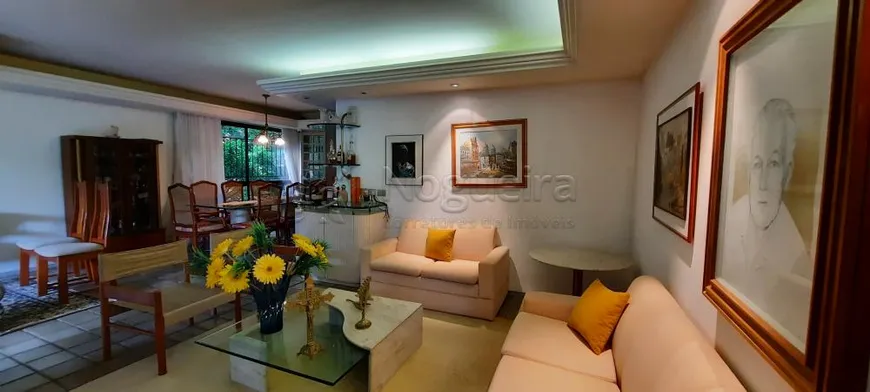 Foto 1 de Apartamento com 3 Quartos à venda, 212m² em Graças, Recife
