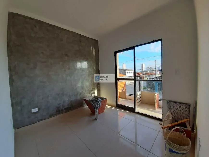 Foto 1 de Casa de Condomínio com 2 Quartos à venda, 52m² em Maracanã, Praia Grande