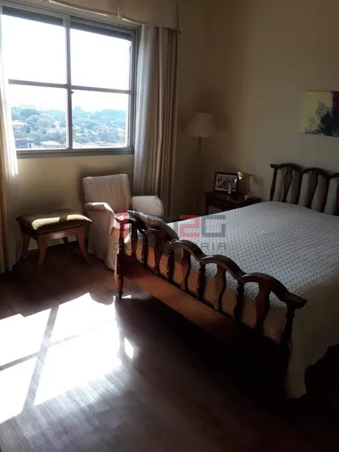 Foto 1 de Apartamento com 3 Quartos à venda, 166m² em Vila Ipojuca, São Paulo