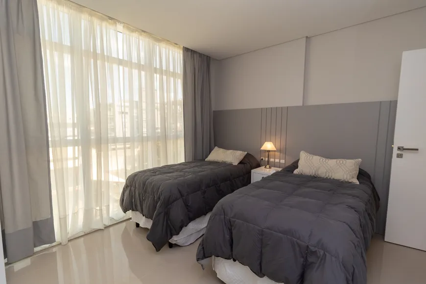 Foto 1 de Apartamento com 2 Quartos à venda, 92m² em Mariscal, Bombinhas