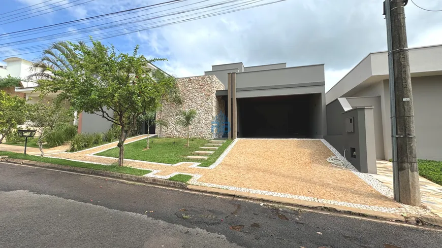 Foto 1 de Casa com 3 Quartos à venda, 216m² em Parque Residencial Damha II, Presidente Prudente