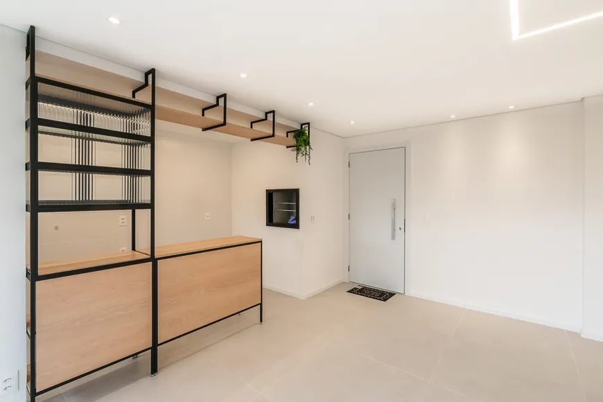 Foto 1 de Apartamento com 2 Quartos à venda, 55m² em Moinhos de Vento, Porto Alegre