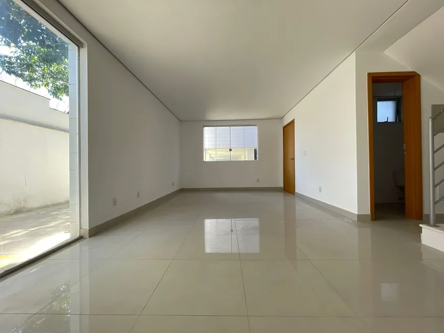 Foto 1 de Casa de Condomínio com 3 Quartos à venda, 100m² em Santa Mônica, Belo Horizonte