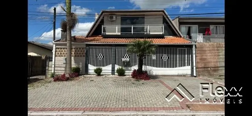 Foto 1 de Casa com 4 Quartos à venda, 185m² em Alto Boqueirão, Curitiba