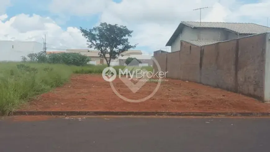 Foto 1 de Lote/Terreno à venda, 250m² em Jardim Ipanema, Uberlândia