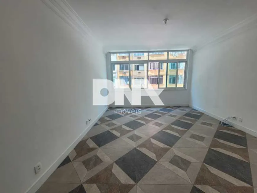 Foto 1 de Apartamento com 2 Quartos à venda, 120m² em Copacabana, Rio de Janeiro