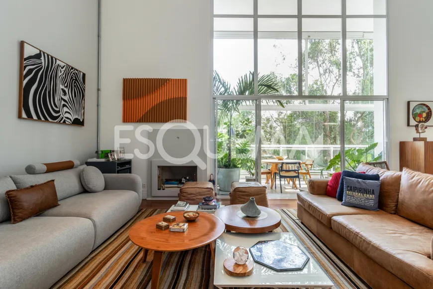 Foto 1 de Apartamento com 3 Quartos para alugar, 305m² em Panamby, São Paulo