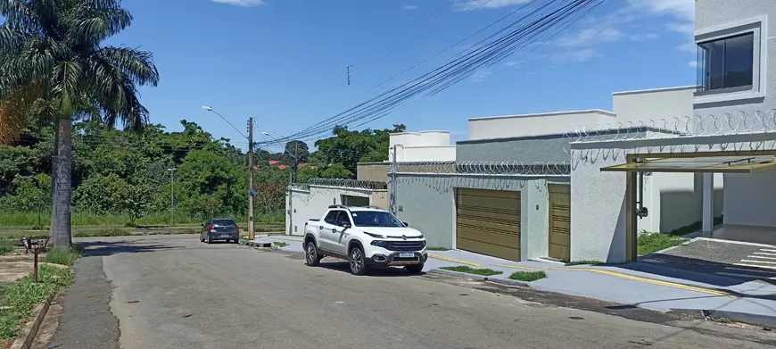 Foto 1 de Sobrado com 3 Quartos à venda, 145m² em Jardim Atlântico, Goiânia