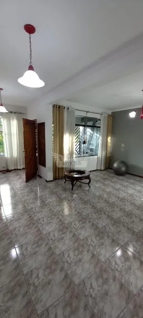 Foto 1 de Sobrado com 3 Quartos à venda, 270m² em Campestre, Santo André