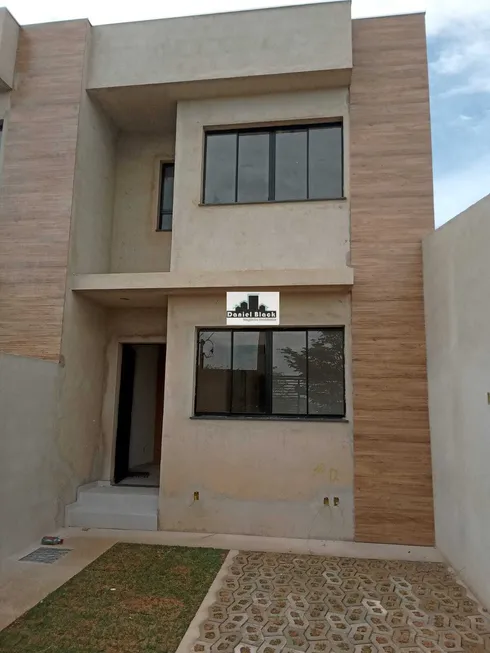 Foto 1 de Casa com 2 Quartos à venda, 65m² em Liberdade, Santa Luzia