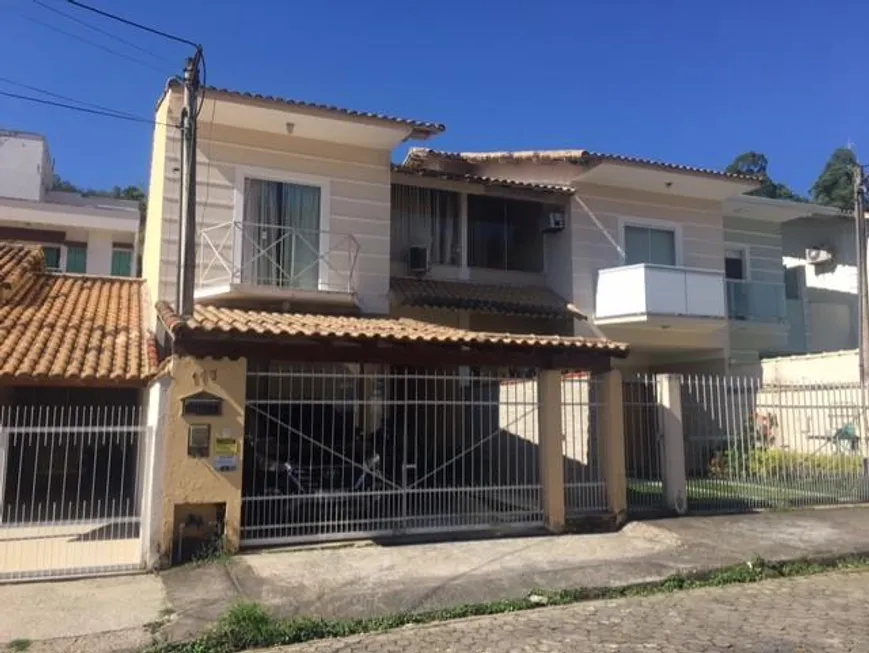 Foto 1 de Casa com 3 Quartos à venda, 145m² em Vale da Colina, Volta Redonda
