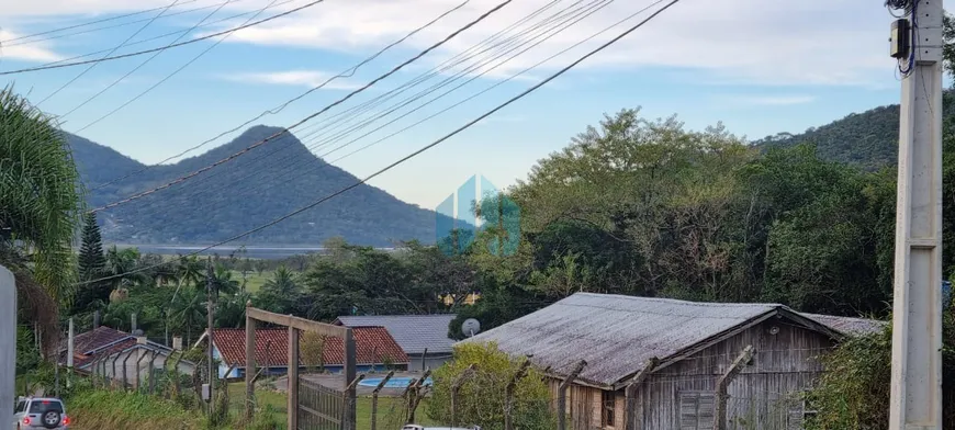 Foto 1 de Fazenda/Sítio com 2 Quartos à venda, 60m² em Areias de Macacu, Garopaba