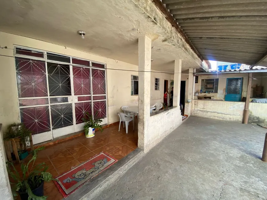 Foto 1 de Casa com 3 Quartos à venda, 360m² em Água Branca, Contagem