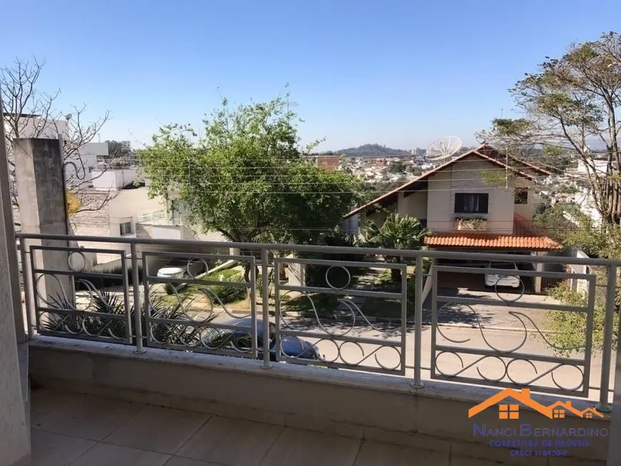 Foto 1 de Casa de Condomínio com 3 Quartos para venda ou aluguel, 630m² em Jardim das Cerejeiras, Arujá