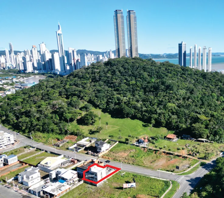 Foto 1 de Prédio Comercial com 10 Quartos à venda, 350m² em Barra, Balneário Camboriú