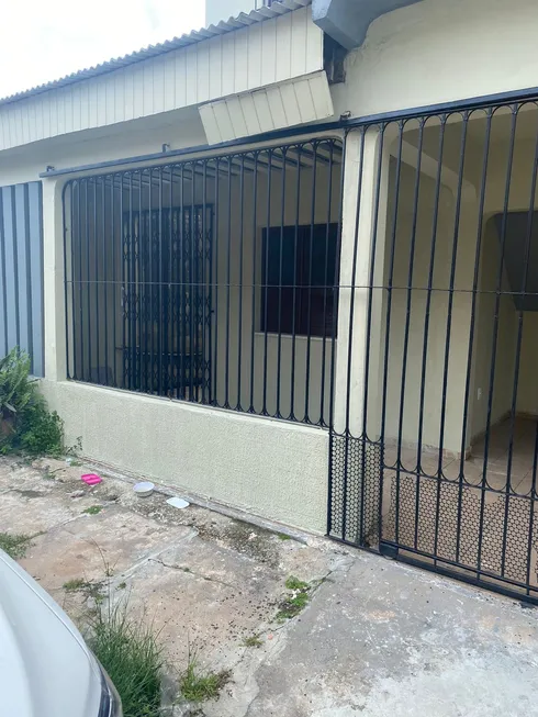 Foto 1 de Casa com 4 Quartos à venda, 165m² em Terra Firme, Belém