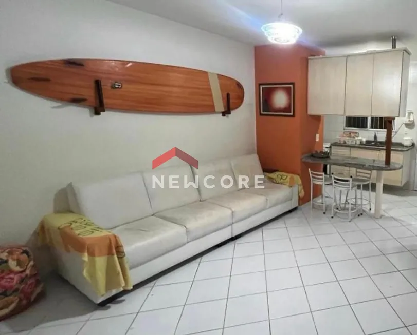 Foto 1 de Casa de Condomínio com 2 Quartos à venda, 67m² em São Lourenço, Bertioga