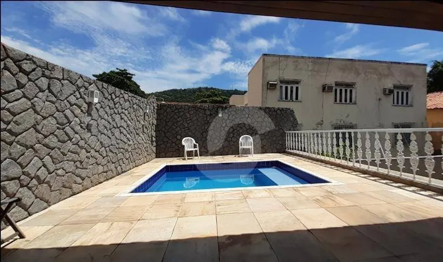 Foto 1 de Casa com 5 Quartos à venda, 367m² em São Francisco, Niterói