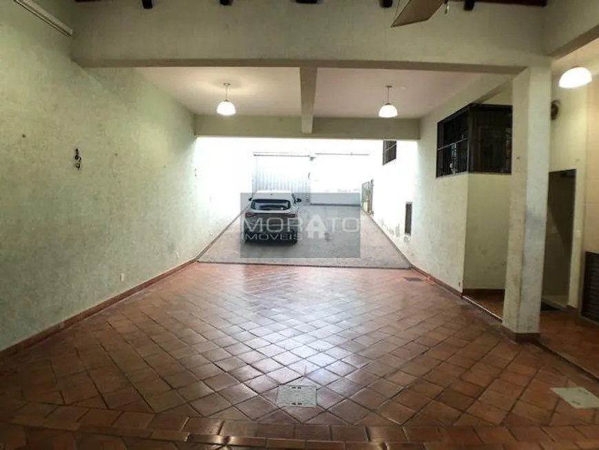 Foto 1 de Casa com 3 Quartos à venda, 360m² em Oitis, Contagem