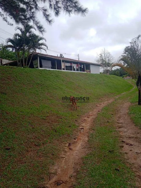 Foto 1 de Fazenda/Sítio com 3 Quartos à venda, 3000m² em Pinheirinho, Itu
