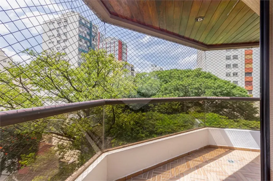 Foto 1 de Apartamento com 3 Quartos à venda, 127m² em Higienópolis, São Paulo