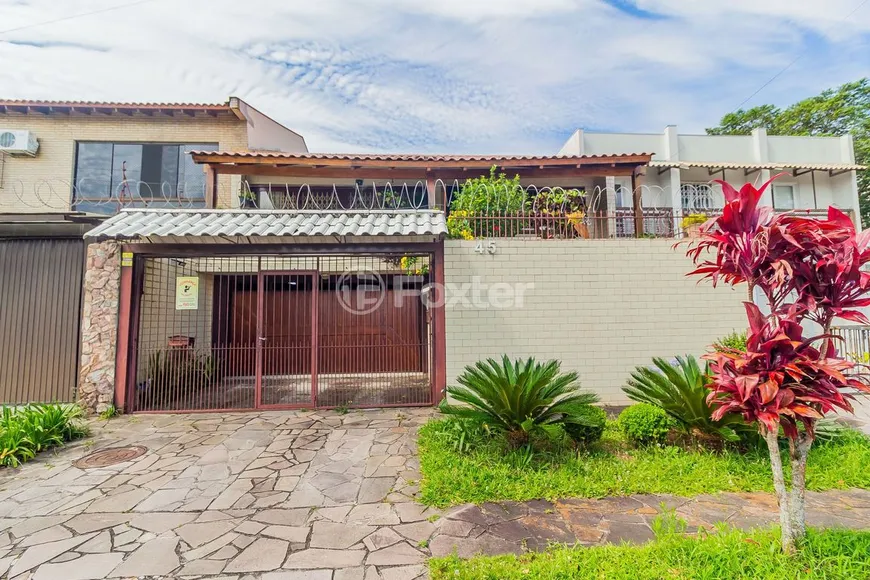 Foto 1 de Casa com 4 Quartos à venda, 237m² em Ipanema, Porto Alegre