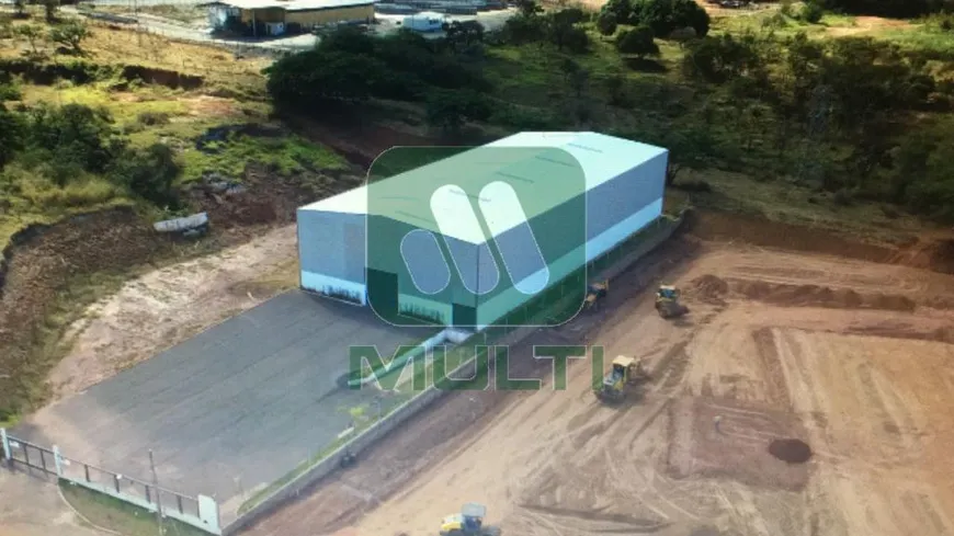 Foto 1 de Lote/Terreno com 1 Quarto à venda, 1500m² em Distrito Industrial, Uberlândia