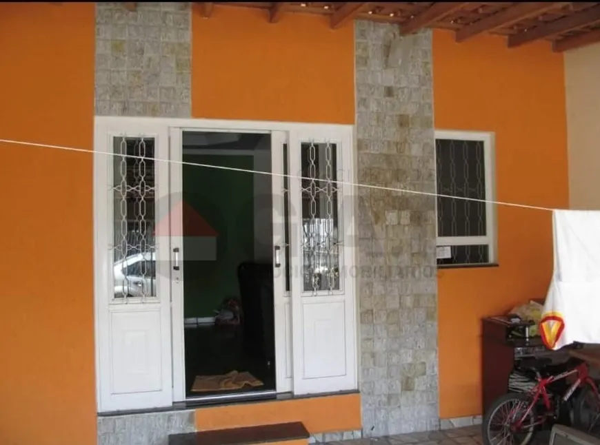Foto 1 de Casa com 2 Quartos à venda, 74m² em Jardim Tatiana, Sorocaba