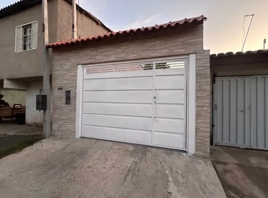 Foto 1 de Casa com 2 Quartos à venda, 230m² em San Martin, Recife