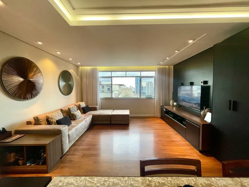 Foto 1 de Apartamento com 3 Quartos à venda, 108m² em Água Branca, São Paulo