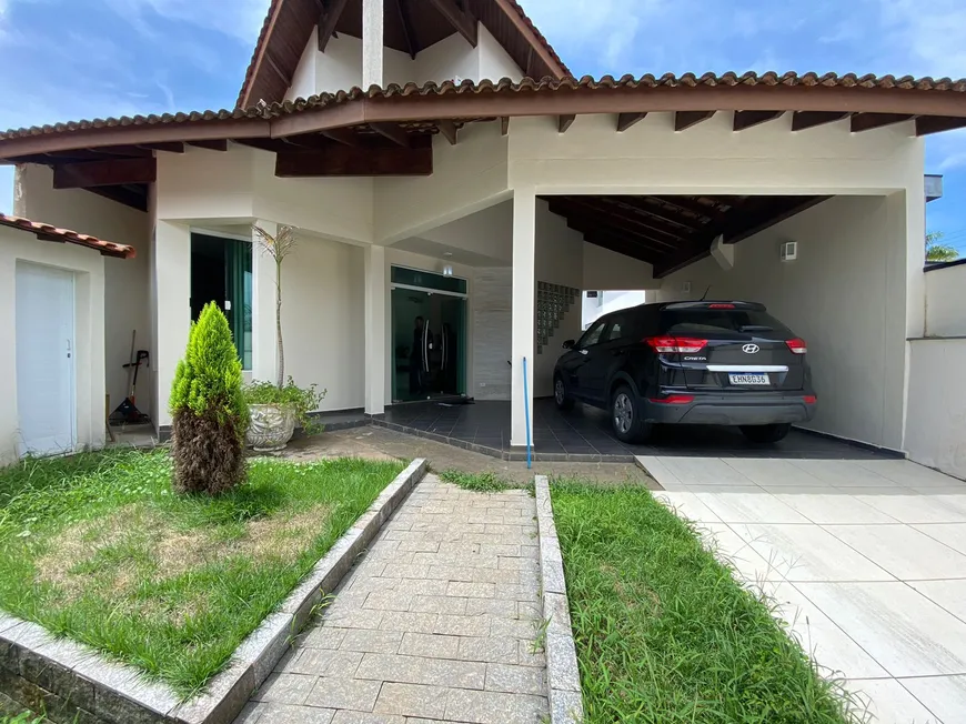 Foto 1 de Casa com 5 Quartos à venda, 259m² em Campos Elíseos, Itanhaém