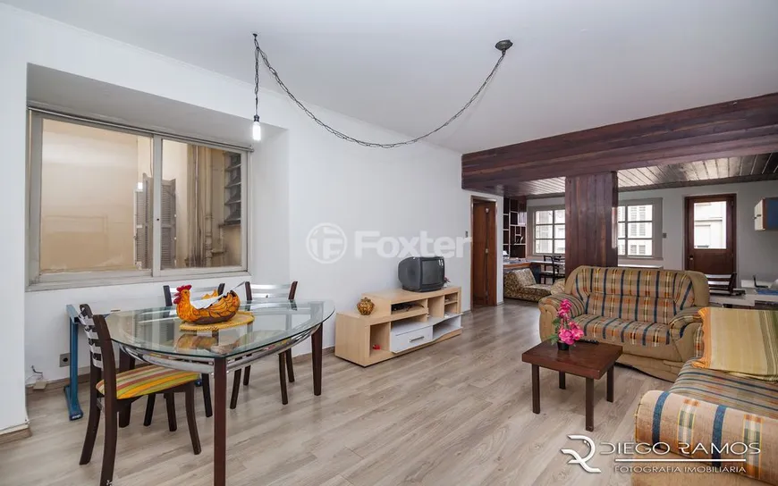 Foto 1 de Apartamento com 2 Quartos à venda, 120m² em Azenha, Porto Alegre