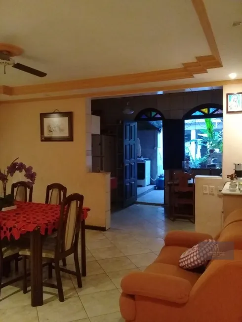 Foto 1 de Casa com 3 Quartos à venda, 190m² em Barbalho, Salvador