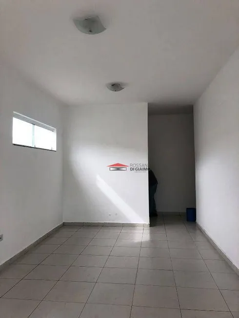 Foto 1 de Sala Comercial para alugar, 33m² em Centro, Caraguatatuba