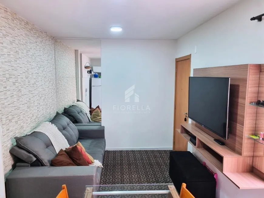 Foto 1 de Apartamento com 2 Quartos à venda, 52m² em Serraria, São José