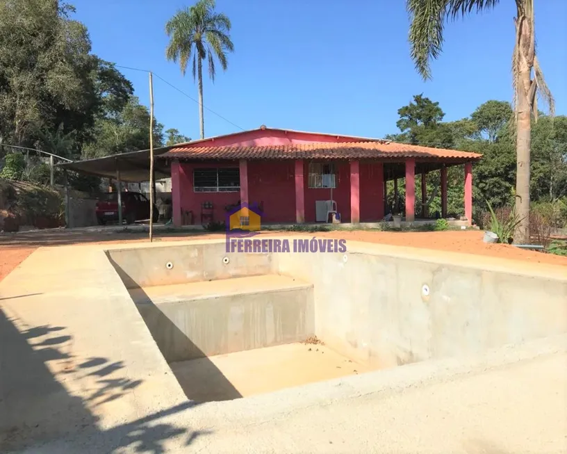 Foto 1 de Fazenda/Sítio com 3 Quartos à venda, 1700m² em , Ibiúna