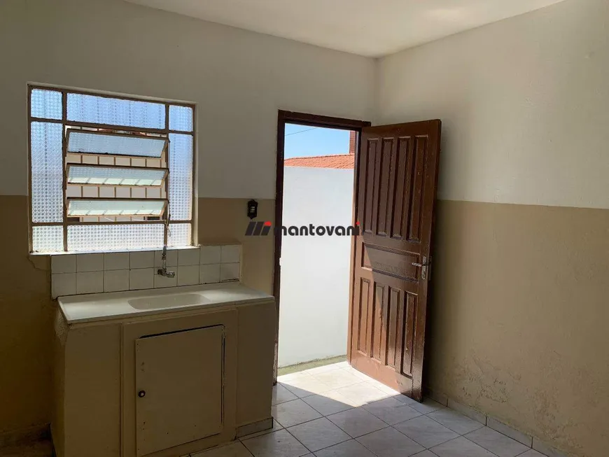 Foto 1 de Casa com 1 Quarto para alugar, 300m² em Vila Santa Clara, São Paulo